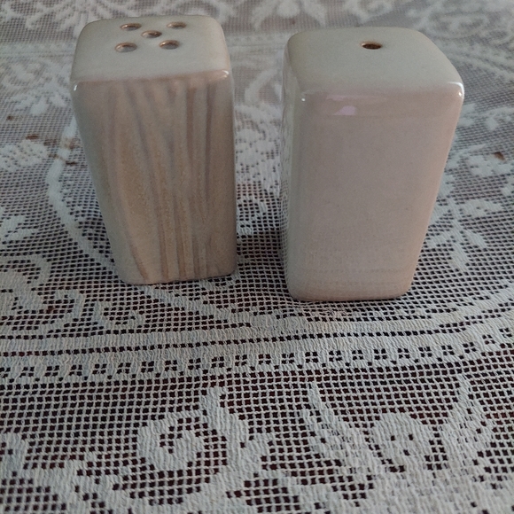 Karen Neuburger sugar/creamer/salt/pepper - Picture 4 of 6